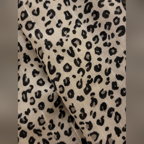 PRICE DROP! Scarf - black cheetah - Picture 1 of 3